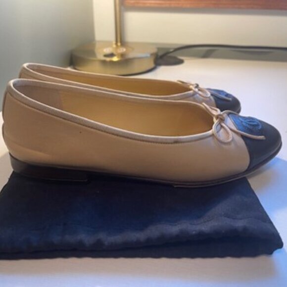 Classic Chanel Ballet Flats size 35 1/2 ( fits size 6 US) - Picture 5 of 13